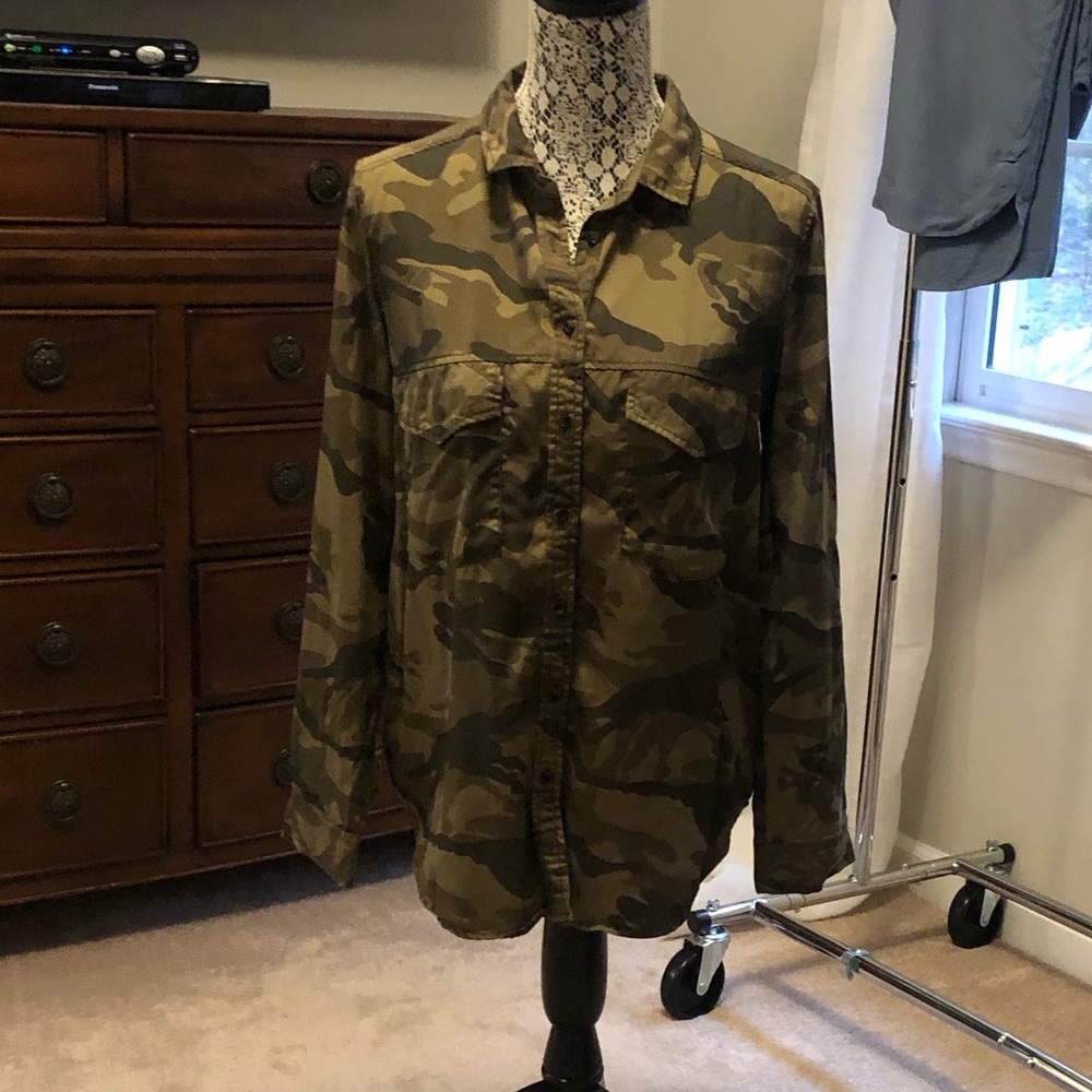 Dex Camo shirt size medium